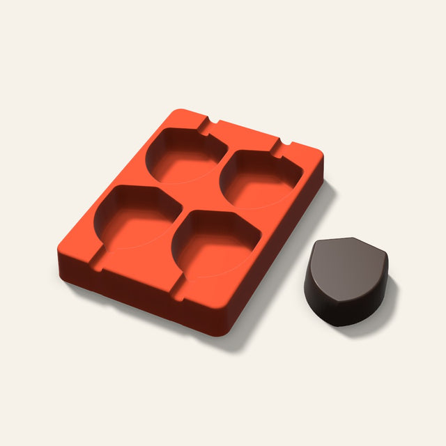 Shield Cakesicle Mold, 2.5 Inch, 4 Cavity, 3D render