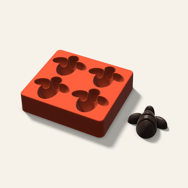 Bee Mini Cake Mold, 2.5 Inch, 4 Cavity, 3D render