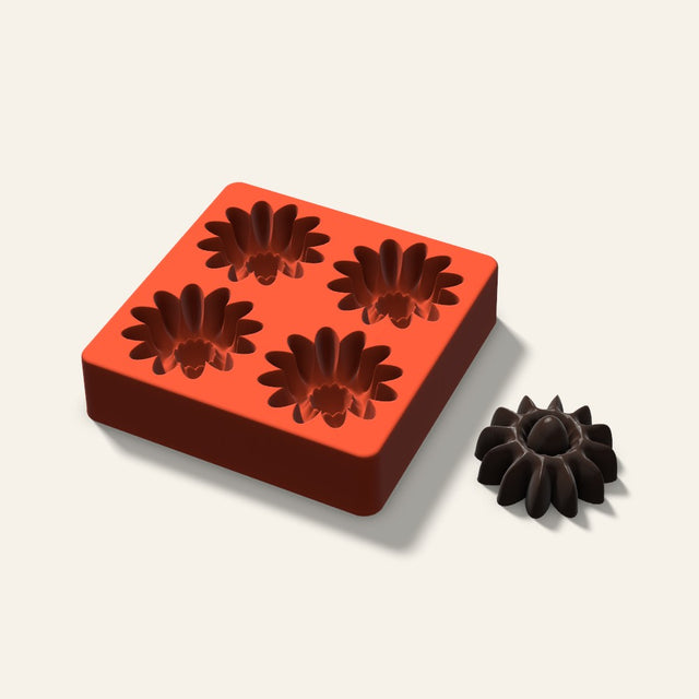 Daisy Mini Cake Mold, 2.5 Inch, 4 Cavity, 3D render